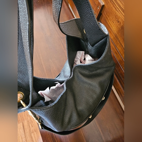 Michael Kors Pebbled Leather Jamesport Shoulder Bag! - Picture 8 of 13